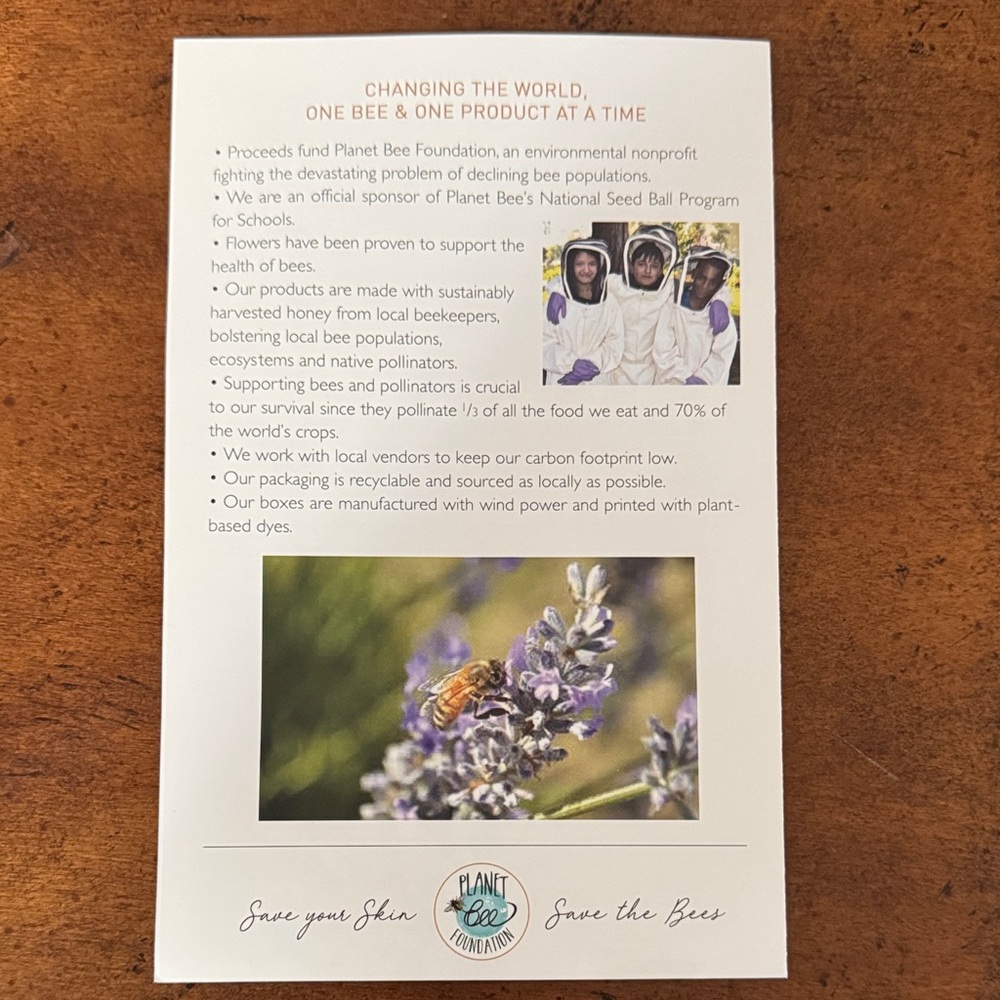 Marin Bee Skincare Set with Floral Design - Picture 7 of 8